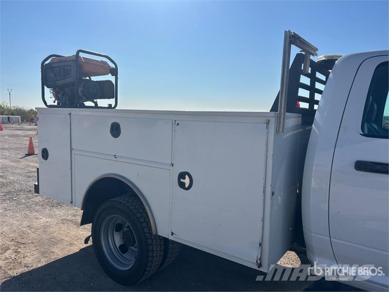 RAM 5500 Pick-upy / Pojazdy z otwieranymi burtami
