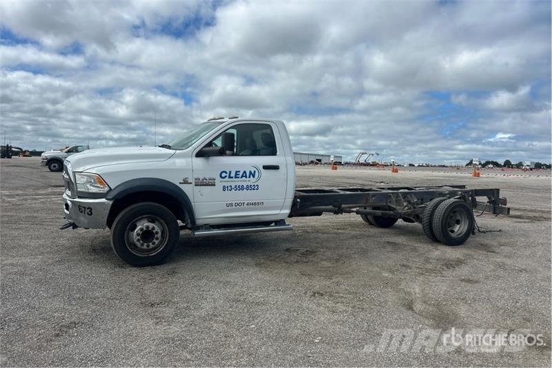RAM 5500 Cabins and interior