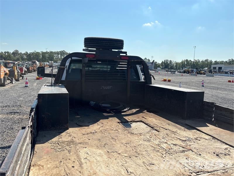RAM 5500 Pritschenwagen/Pritschenwagen mit Seitenklappe