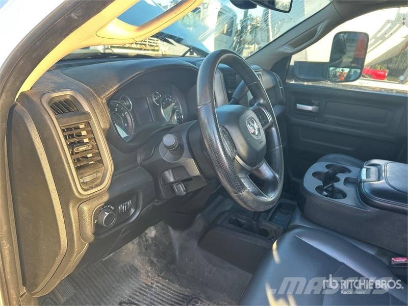 RAM 5500 Platte bakwagens