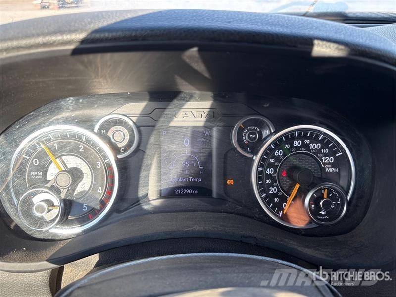 RAM 5500 Camiones plataforma