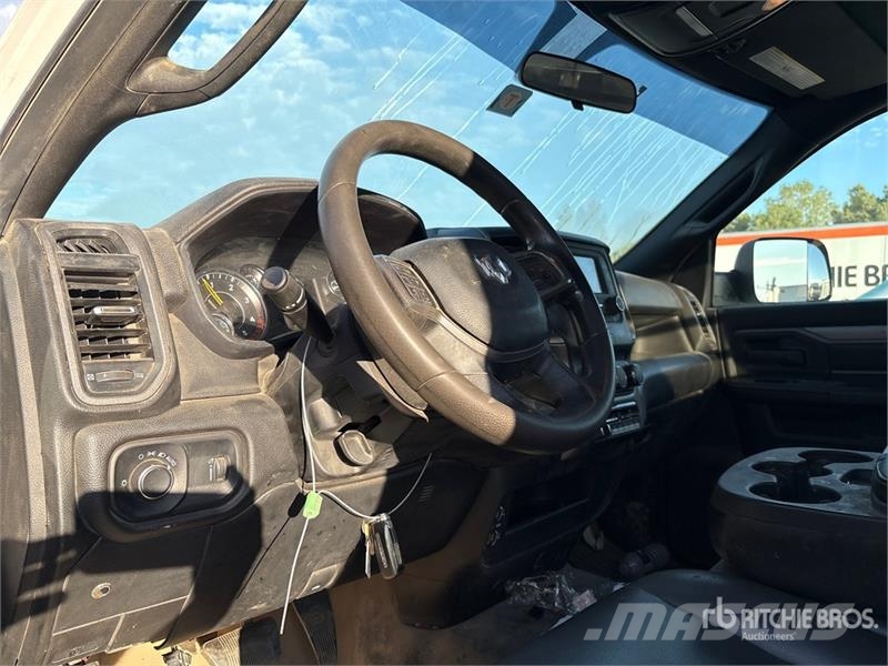 RAM 5500 Camiones plataforma