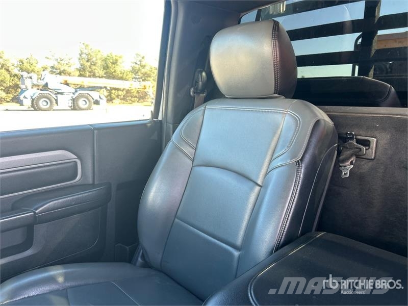 RAM 5500 Pick-upy / Pojazdy z otwieranymi burtami