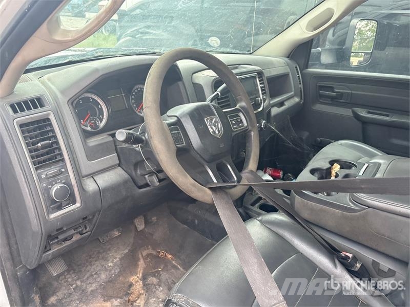 RAM 5500 Cabins and interior