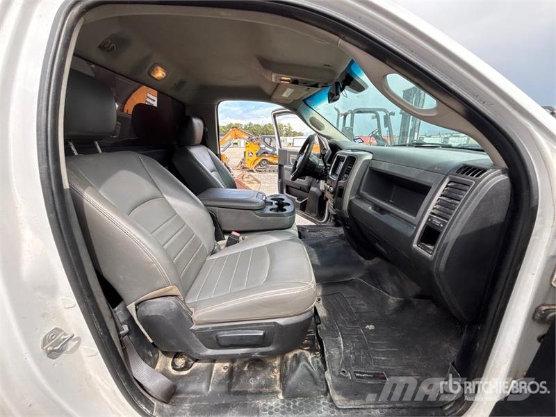 RAM 5500 Pickup/planbiler