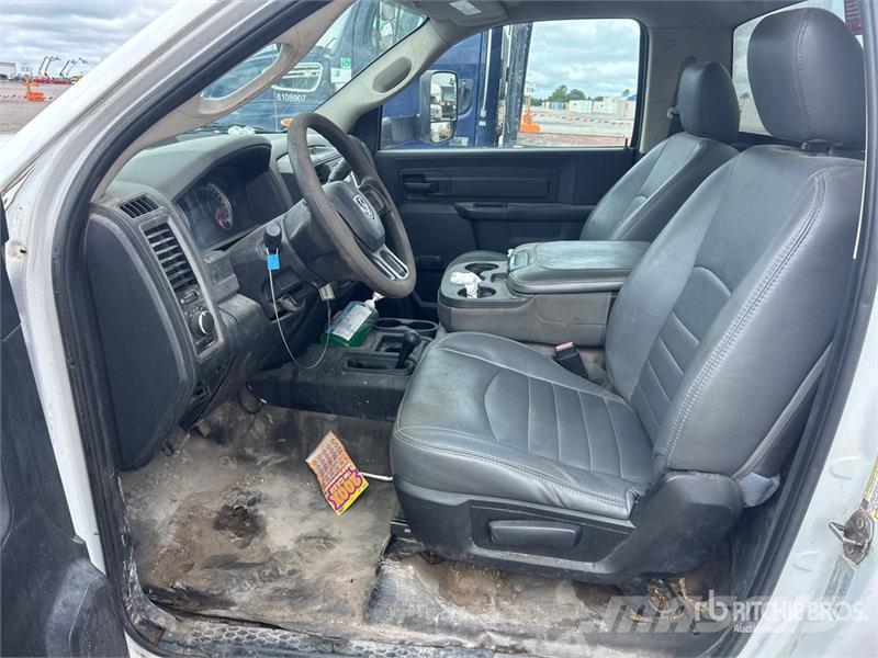 RAM 5500 Cabins and interior