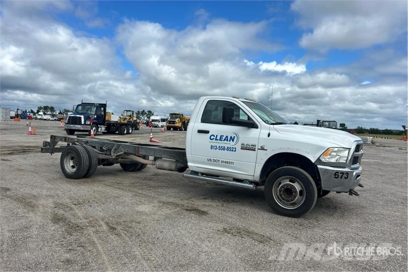 RAM 5500 Cabins and interior