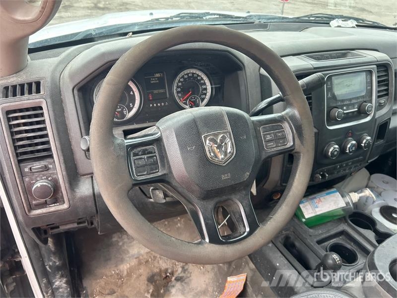 RAM 5500 Cabins and interior