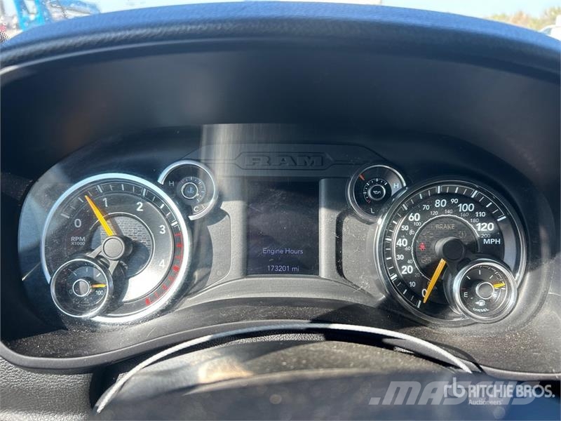 RAM 5500 Pick-upy / Pojazdy z otwieranymi burtami