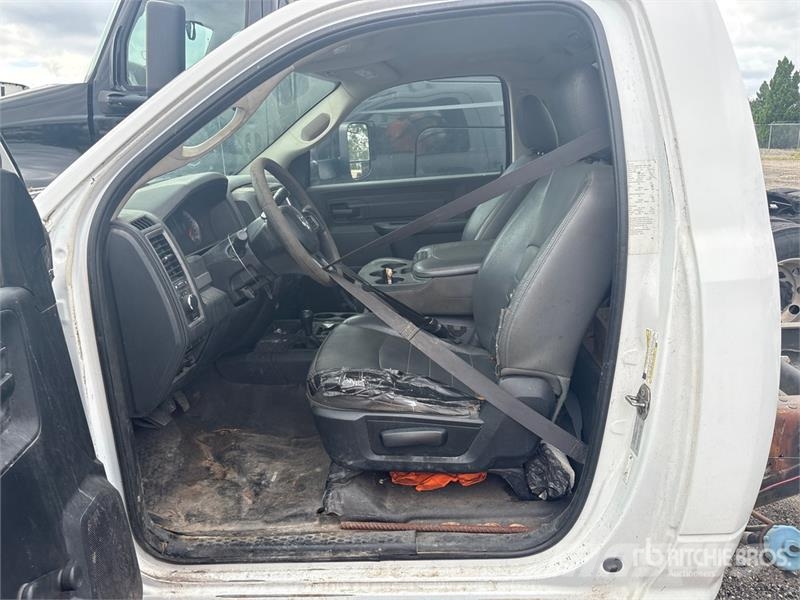 RAM 5500 Cabins and interior