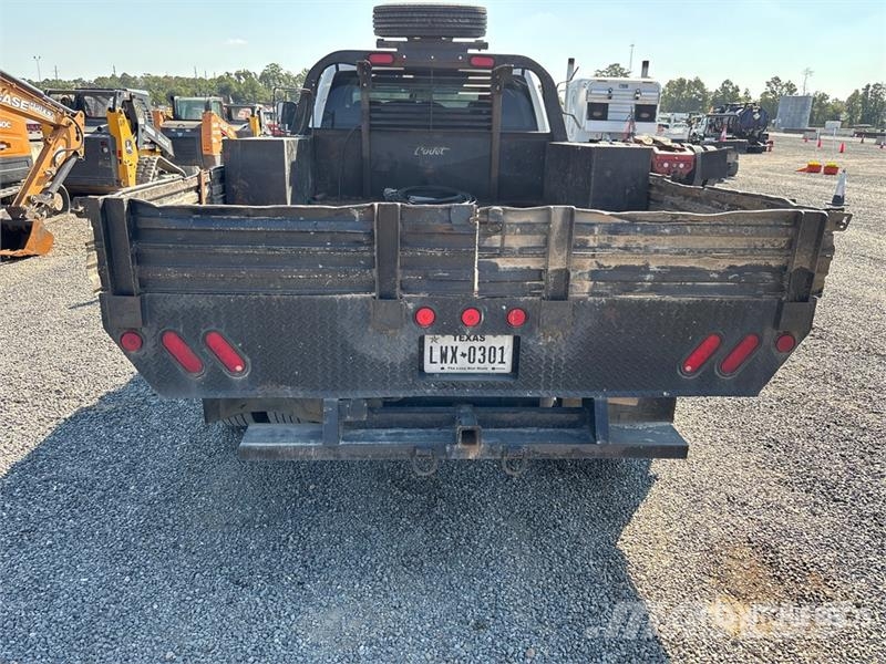 RAM 5500 Pritschenwagen/Pritschenwagen mit Seitenklappe