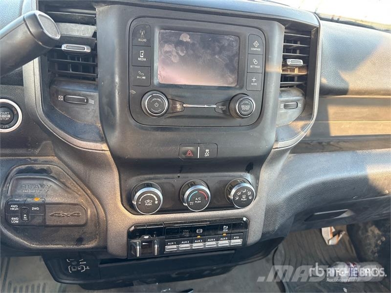 RAM 5500 Camiones plataforma