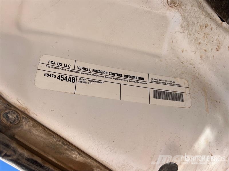 RAM 5500 Вантажівки-платформи/бокове розвантаження