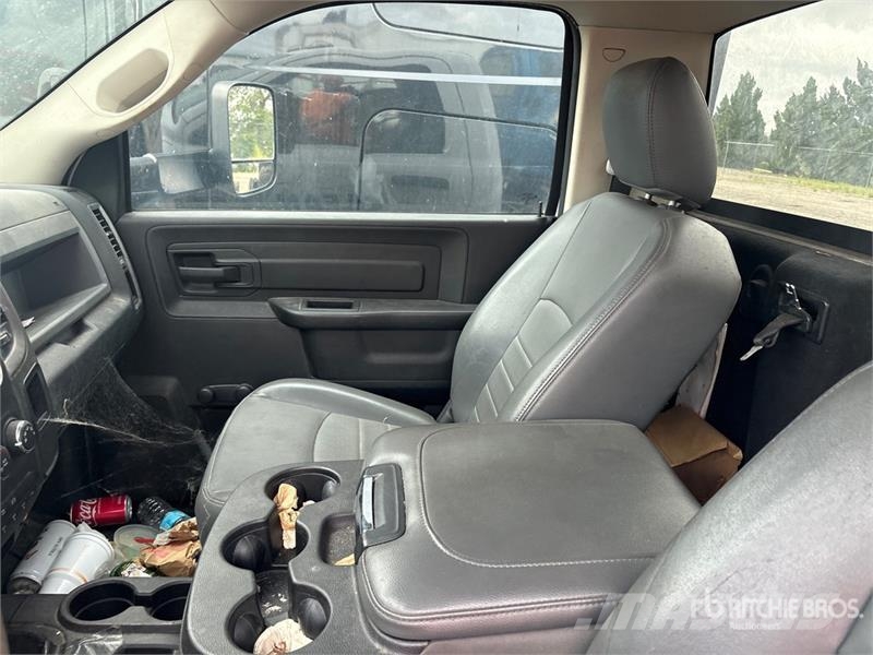 RAM 5500 Cabins and interior