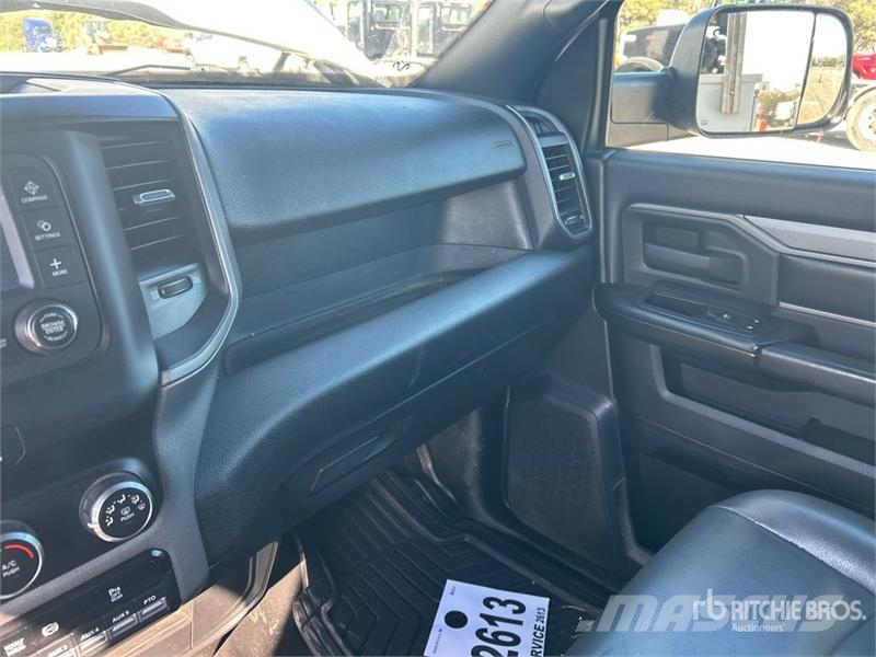RAM 5500 Pick-upy / Pojazdy z otwieranymi burtami