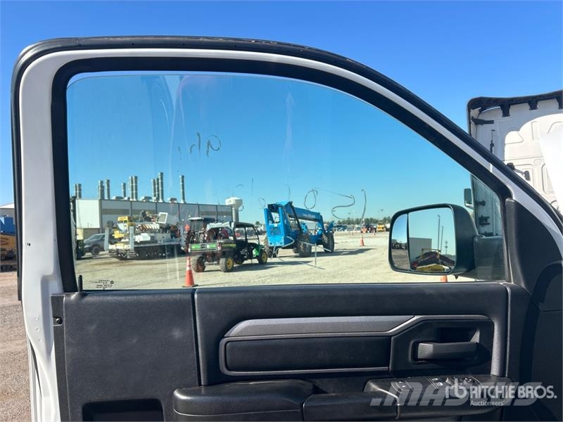 RAM 5500 Pick-upy / Pojazdy z otwieranymi burtami