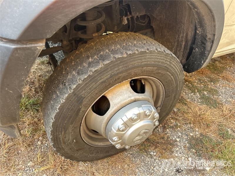 RAM 5500 4x4 Crew Cab Flatbed Truck (Inoperable) Camiões estrado/caixa aberta