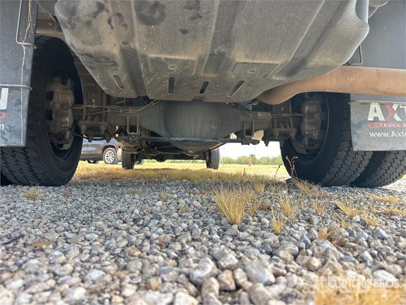 RAM 5500 4x4 Crew Cab Flatbed Truck (Inoperable) Camiões estrado/caixa aberta