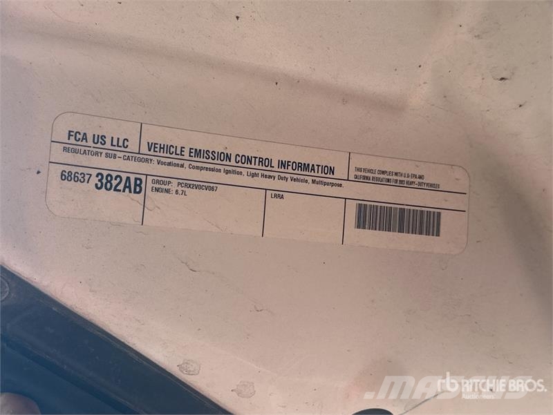 RAM 5500 4x4 Crew Cab Flatbed Truck (Inoperable) Camiões estrado/caixa aberta