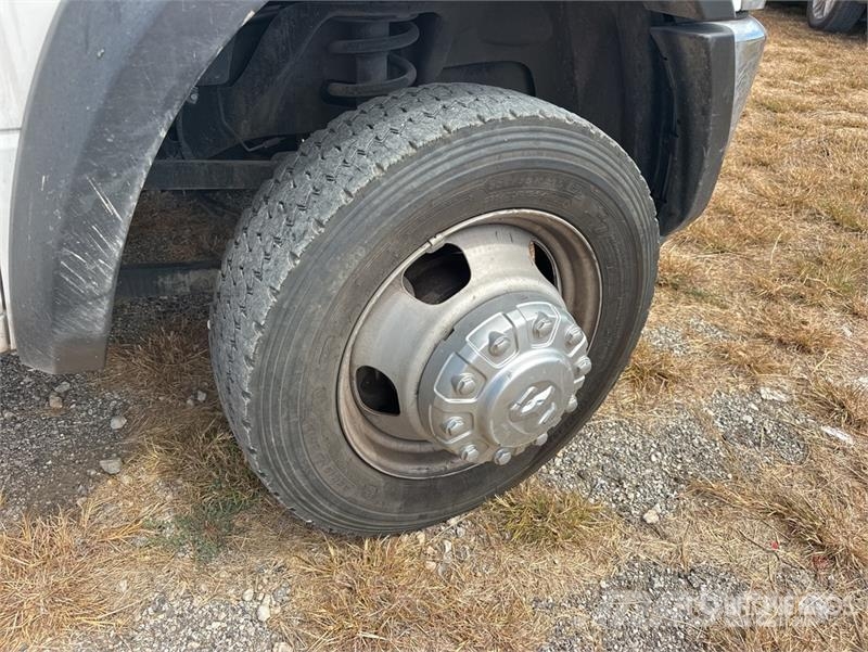 RAM 5500 4x4 Crew Cab Flatbed Truck (Inoperable) Camiões estrado/caixa aberta