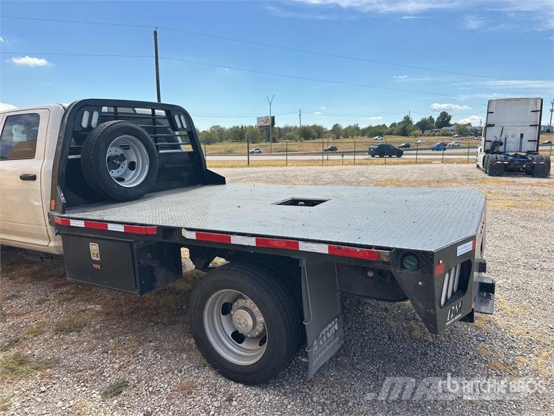 RAM 5500 4x4 Crew Cab Flatbed Truck (Inoperable) Camiões estrado/caixa aberta