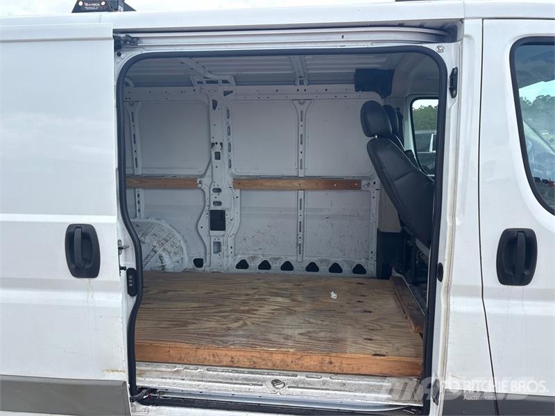 RAM Promaster 1500 Cargo Van Dodávky