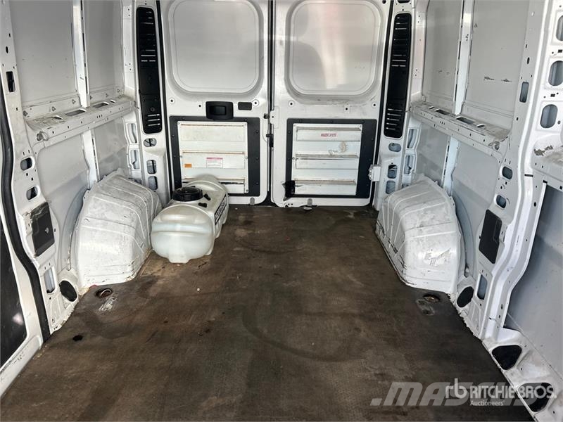 RAM Promaster 1500 Cargo Van Dodávky