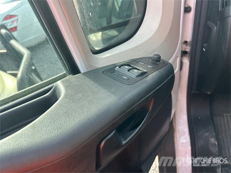 RAM Promaster 1500 Cargo Van Dodávky
