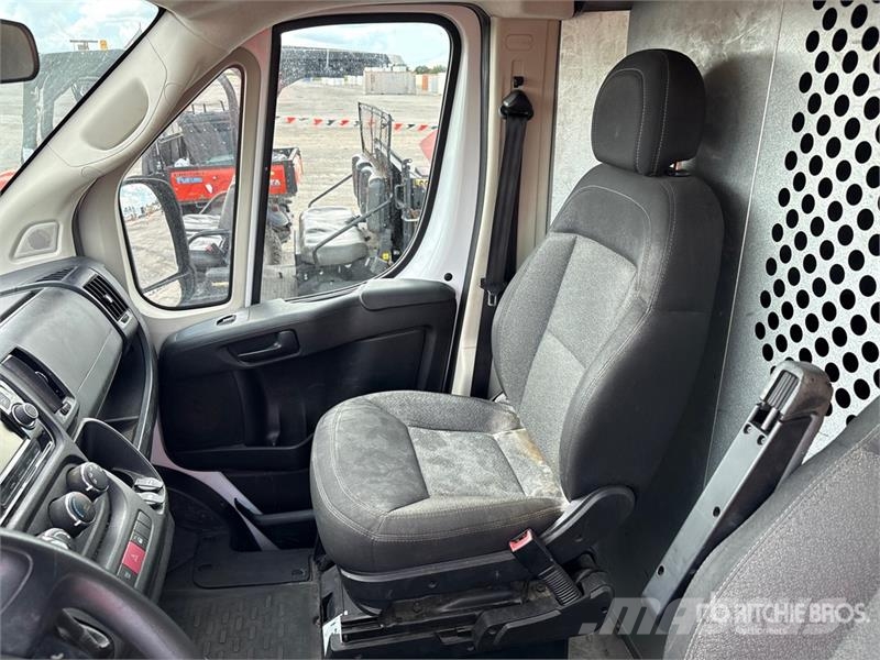 RAM Promaster 2500 Cargo Van Varevogne