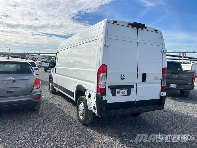 RAM Promaster 3500 Cargo Van パネルバン
