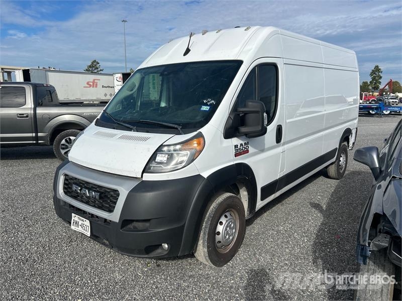 RAM Promaster 3500 Cargo Van パネルバン
