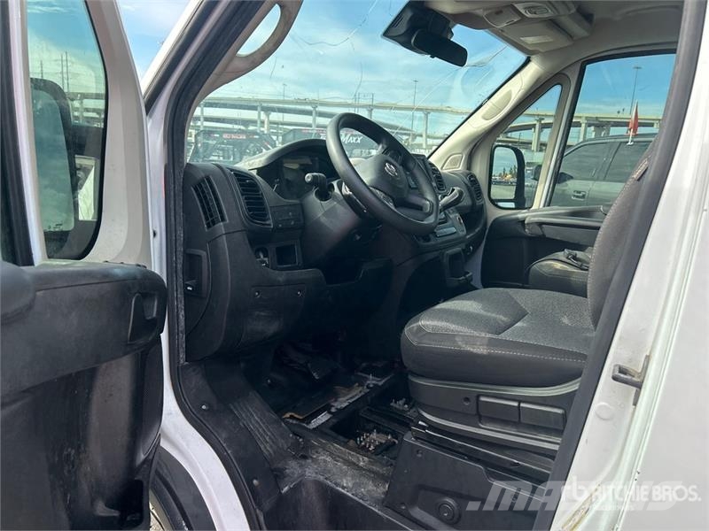 RAM Promaster 3500 Cargo Van パネルバン