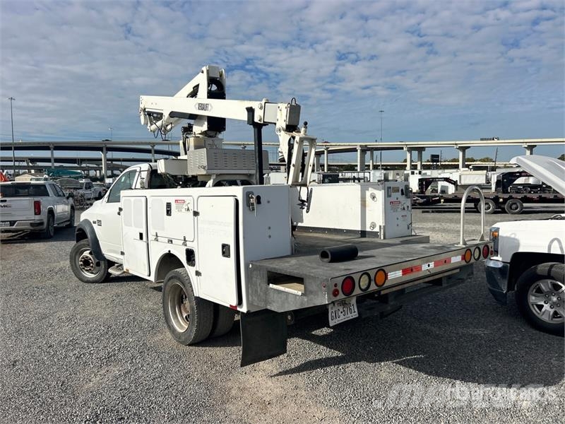 RAM SST36NE-01 on Ram 4500 4x2 Bucket Truck (Inoperabl Auto korpe