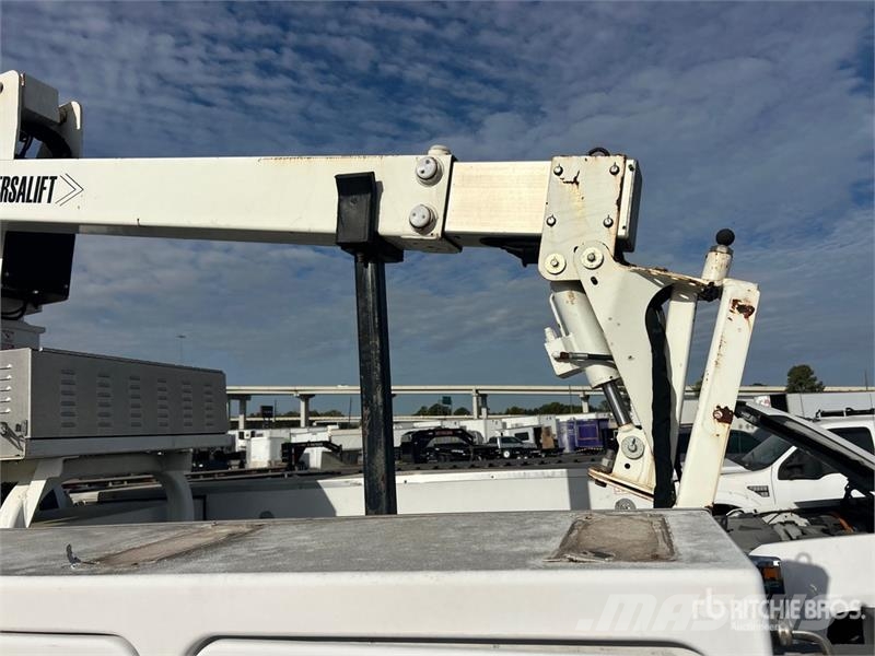 RAM SST36NE-01 on Ram 4500 4x2 Bucket Truck (Inoperabl Auto korpe