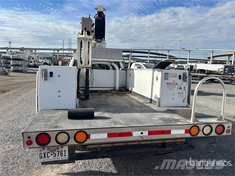 RAM SST36NE-01 on Ram 4500 4x2 Bucket Truck (Inoperabl Auto korpe