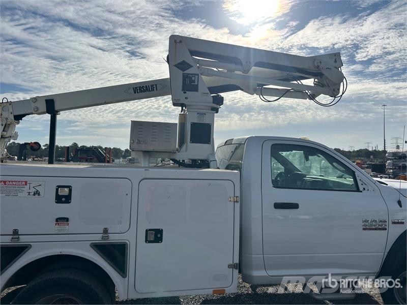 RAM SST36NE-01 on Ram 4500 4x2 Bucket Truck (Inoperabl Auto korpe