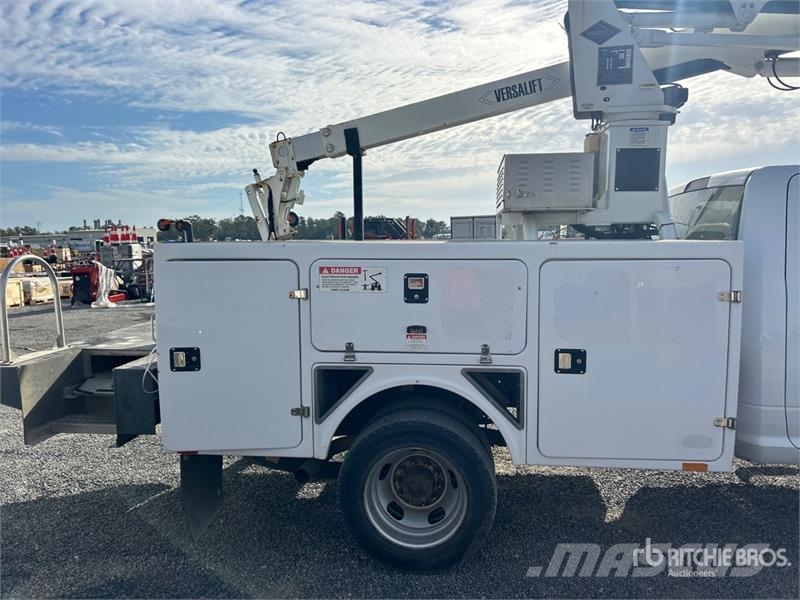 RAM SST36NE-01 on Ram 4500 4x2 Bucket Truck (Inoperabl Auto korpe