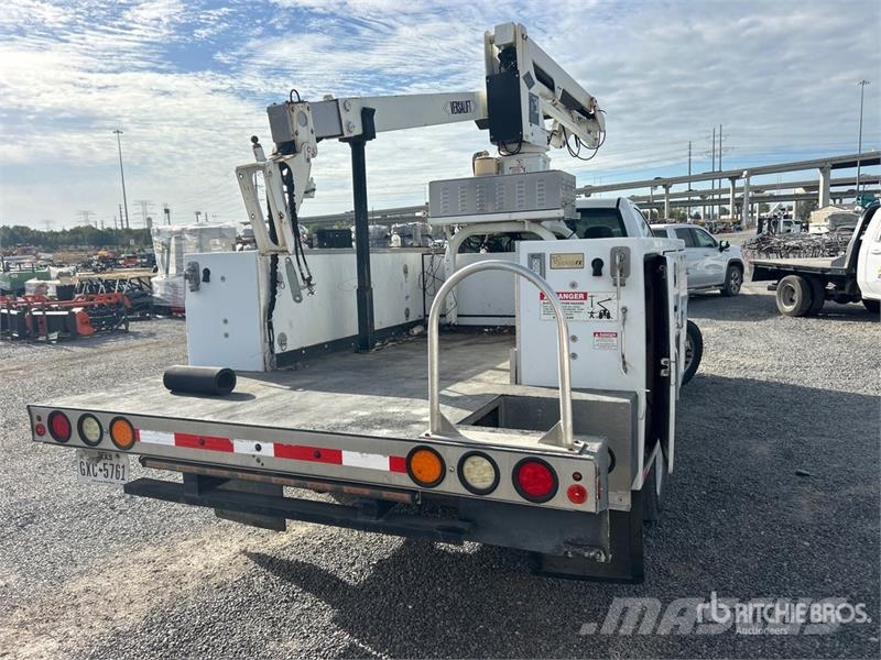 RAM SST36NE-01 on Ram 4500 4x2 Bucket Truck (Inoperabl Auto korpe
