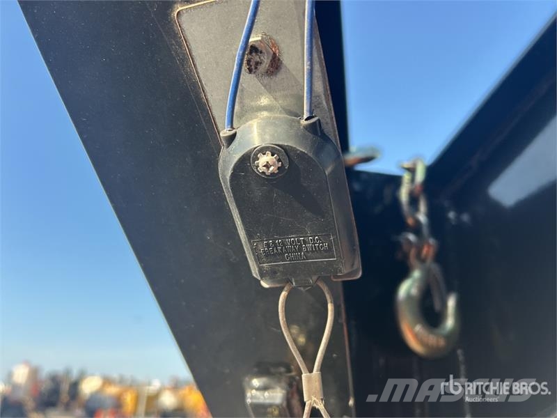 RawMaxx RDX16GN14K T/A Roll-Off Trailer مقطورات لوادر