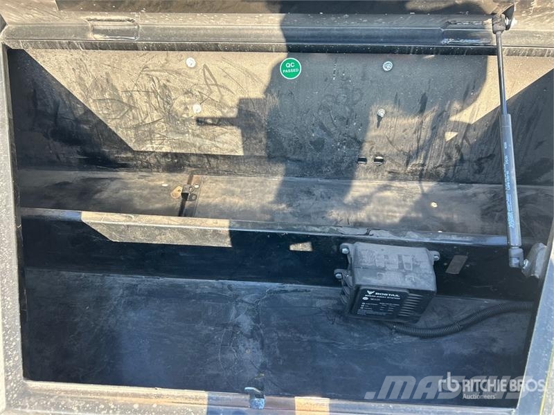 RawMaxx SLX24BP14K 24 ft T/A Equipment Trailer Prikolice za prevoz vozil