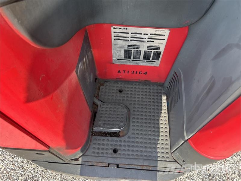 Raymond 740 R45TT Srednopodizni komisioni viličar