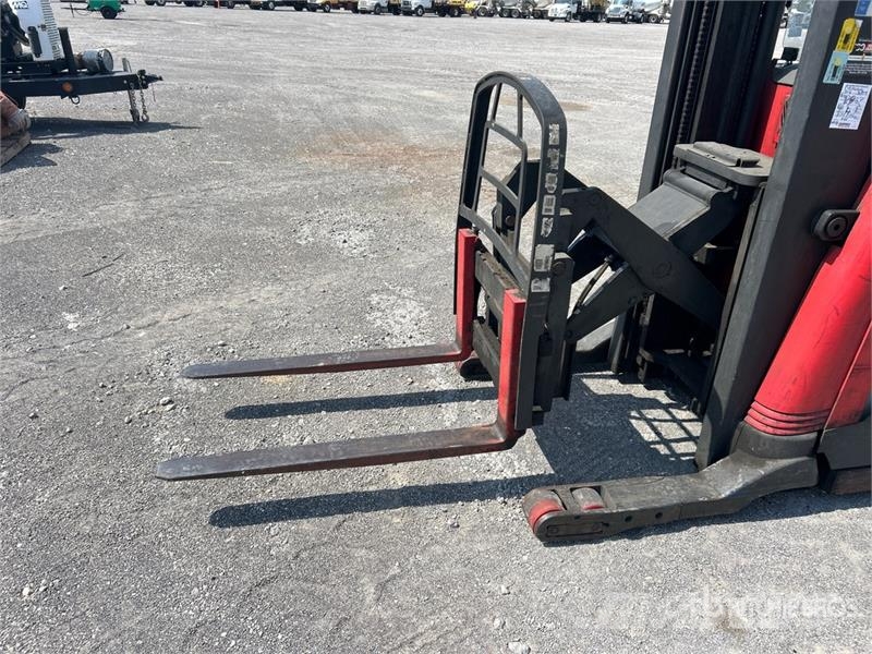 Raymond 740 R45TT 4500 lb Reach Truck Skjutstativtruck