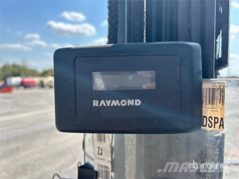 Raymond 740 R45TT 4500 lb Reach Truck Skjutstativtruck