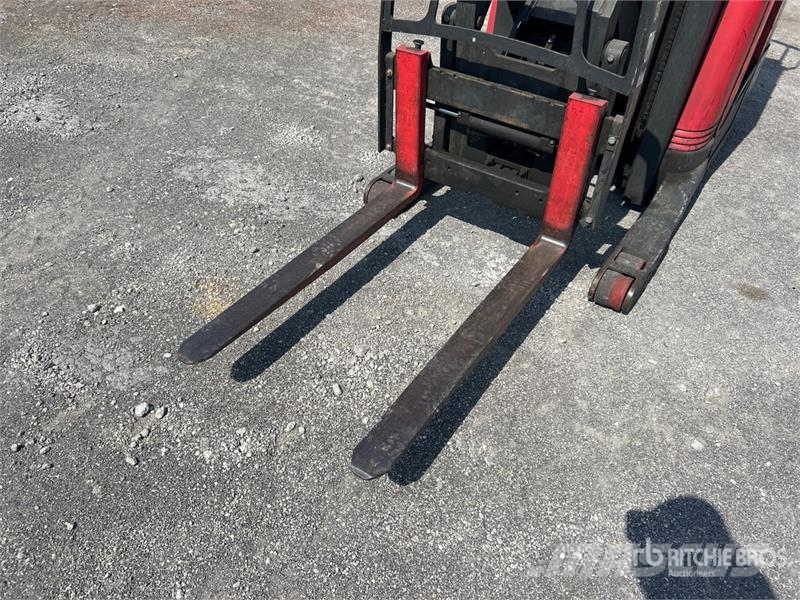 Raymond 740 R45TT 4500 lb Reach Truck Skjutstativtruck