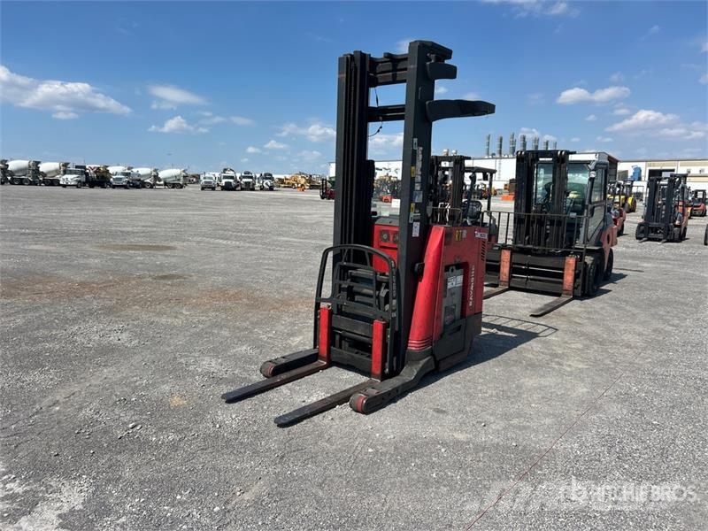 Raymond 740 R45TT 4500 lb Reach Truck Skjutstativtruck