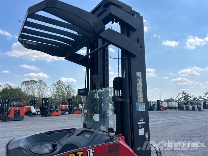 Raymond 740 R45TT 4500 lb Reach Truck Skjutstativtruck