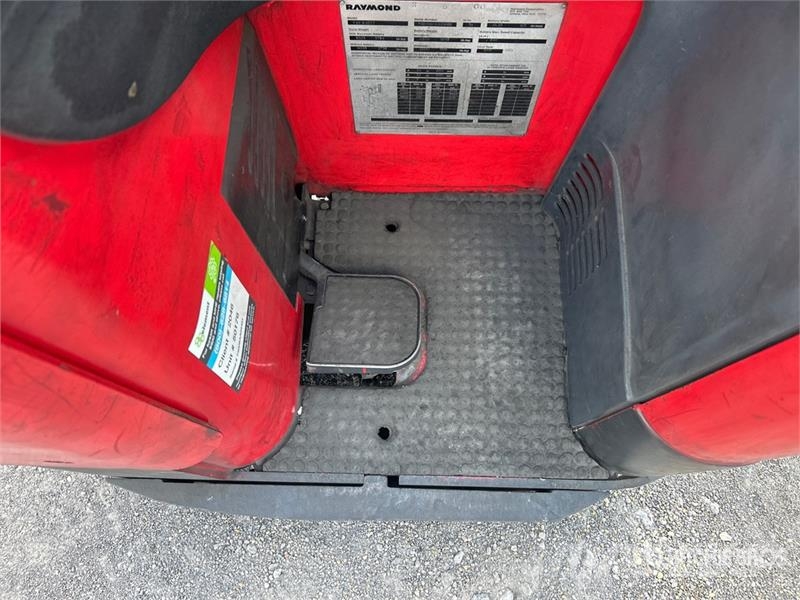 Raymond 740 R45TT 4500 lb Reach Truck Skjutstativtruck