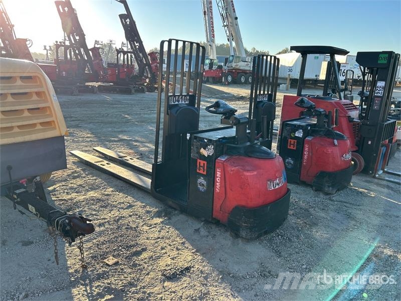 Raymond 8510 8000 lb Electric Rider Pallet Jack Hand pallet truck