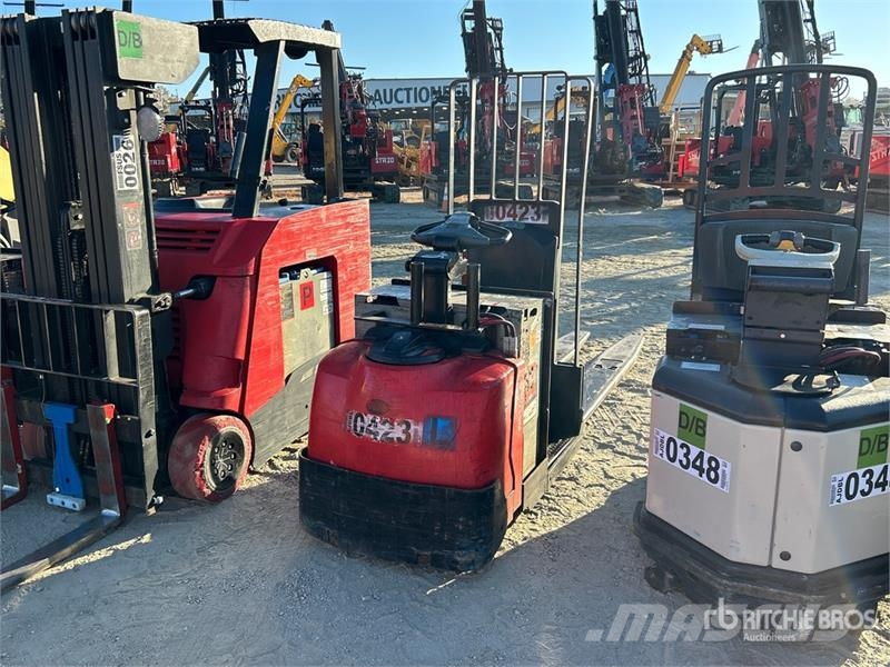 Raymond 8510 8000 lb Rider Pallet Jack Hand pallet truck