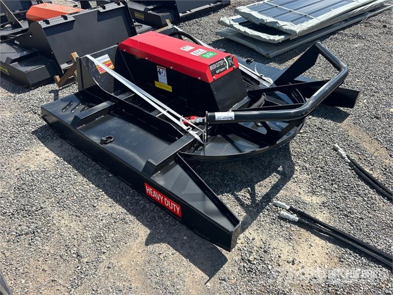Raytree RHBC72S 72 in 4-Blade Skid Steer Brush Cut Sekačky namontované a tažené